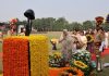 Family members paying tribute to the police Martyrs on Police Commemoration Day at Gulshan Ground in Jammu on Monday. (UNI)