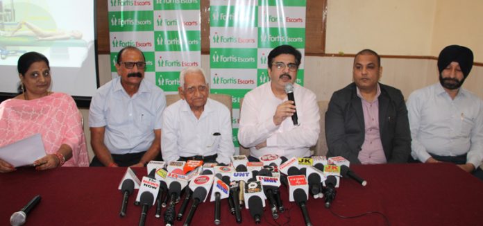 Director Orthopaedics, Fortis Escorts Amritsar, Dr Mohit Arora briefing media persons on hospital's achievement of 15K joint replacement surgeries. —Excelsior/Rakesh