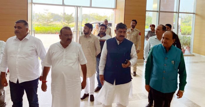 Jugal, Ganga inspect various facilities available at AIIMS Vijaypur