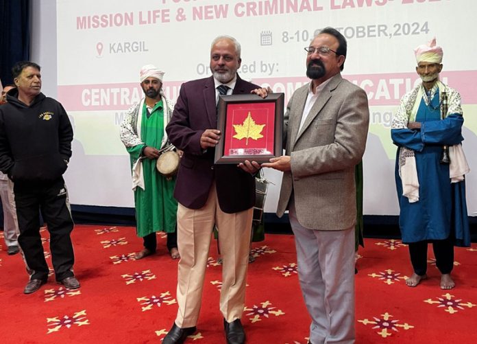 Chairman/CEC, LAHDC Kargil, Dr Mohd Jaffer Akhoon with Ghulam Abass, Director, CBC J&K and Ladakh, during an event at Kargil.