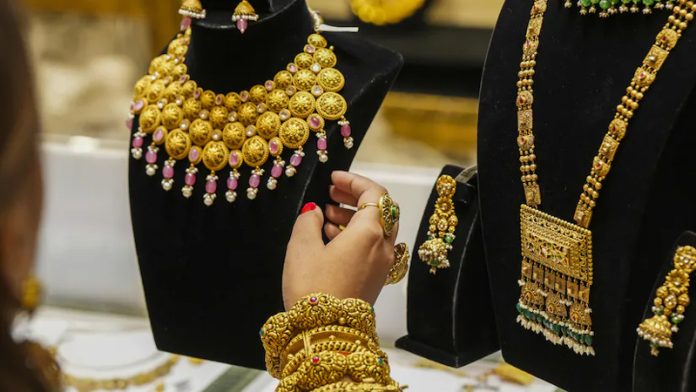 Govt revises wastage, input-output norms for gold, silver jewellery exports