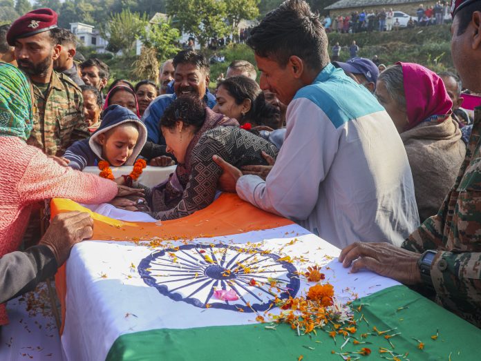 Mortal Remains Of JCO Martyred In J&K Encounter Consigned To Flames In Himachal