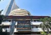 Sensex, Nifty close flat amid unabated  foreign fund outflows, muted earnings