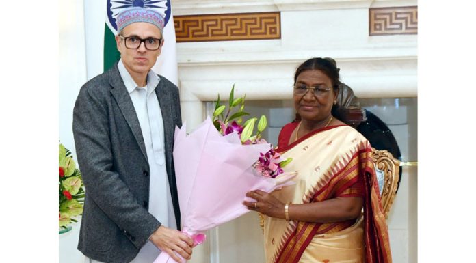 Chief Minister Omar Abdullah called on President Droupadi Murmu at Rashtrapati Bhavan on Thursday. (UNI)