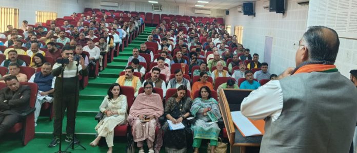 BJP national general secretary Tarun Chugh addressing a party meeting at Jammu on Wednesday. —Excelsior/Rakesh