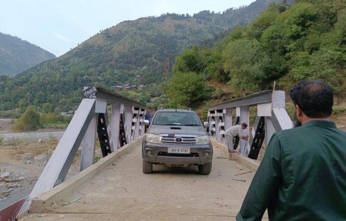 Newly constructed span steel bridge at Keran market.