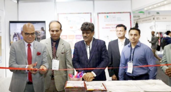 Dr. Sushil Kumar, Consul General of India at Melbourne inaugurating an Expo on Tuesday.