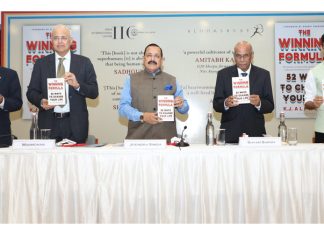 Union Minister Dr Jitendra Singh, flanked by Justice Manmohan and President India International Centre Shyam Saran, releasing the book “The Winning Formula” at the Indian International Centre, New Delhi on Thursday.