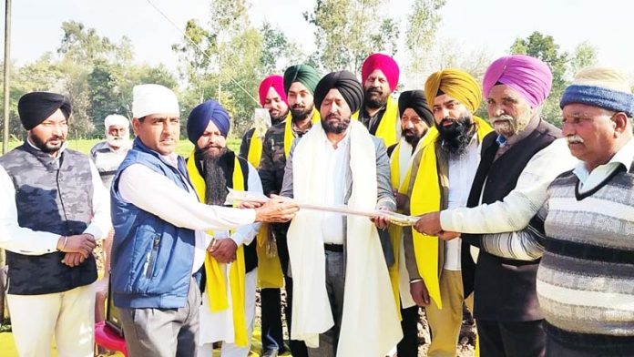 Congress leader, Taranjit Singh Tony along with others during a function to lay the foundation stone of a Gurudwara in Suchetgarh on Saturday.