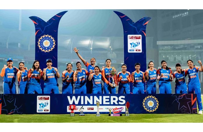 Indian women cricket team posing with trophy after winning T20I series against West Indies at Navi Mumbai.