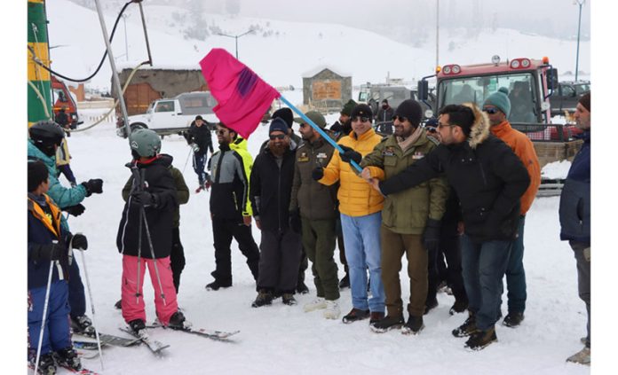 CEO, Gulmarg Development Authority Tariq Hussain flagging off Winter Sports activities at world-famous ski resort of Gulmarg.