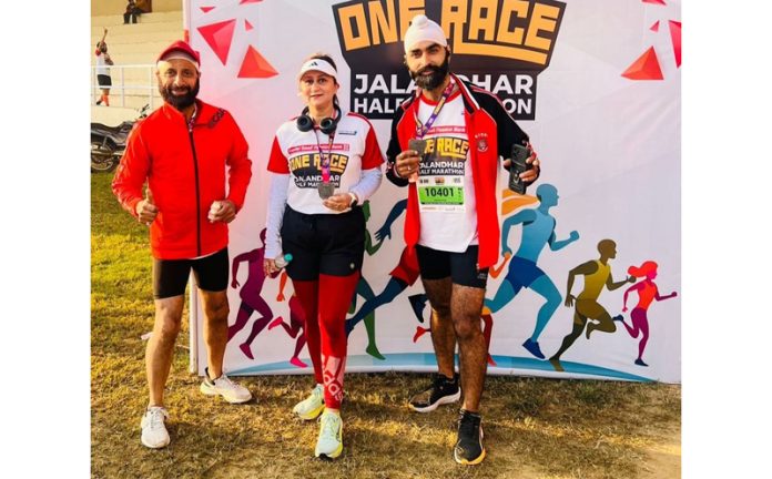 J&K Athletes posing during One Race Jalandhar Half Marathon.