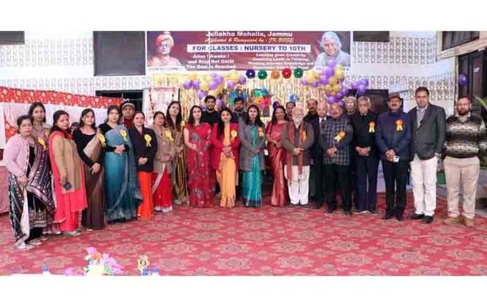 Dignitaries posing during 125th Annual Day of Sanatan Dharam Higher Secondary Kanya Vidyalya Jullaka Mohalla on Saturday.