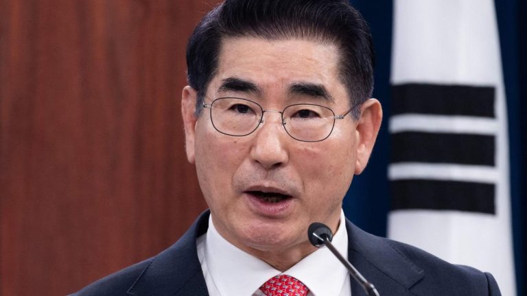 Ex-Defense Chief In South Korea Tried To Kill Himself After Being ...