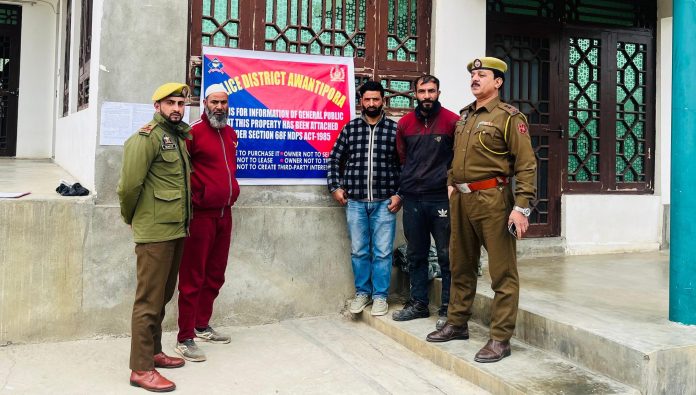 J&K Police Attaches Property Of Notorious Drug Peddler In Awantipora