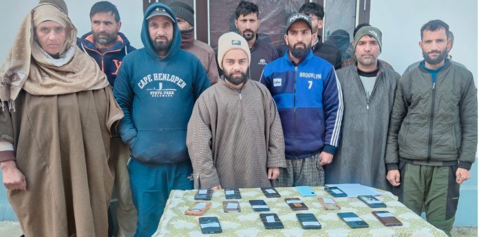 J&K Police Cyber Cell Recover 30 Smartphones In Kulgam