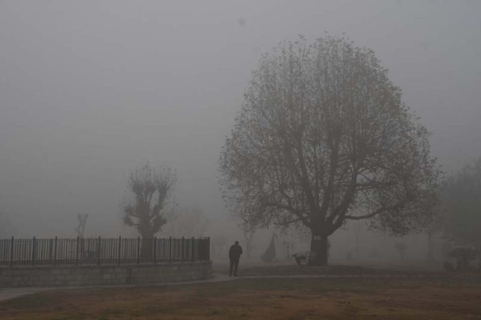 Fog engulfs Srinagar on Sunday.