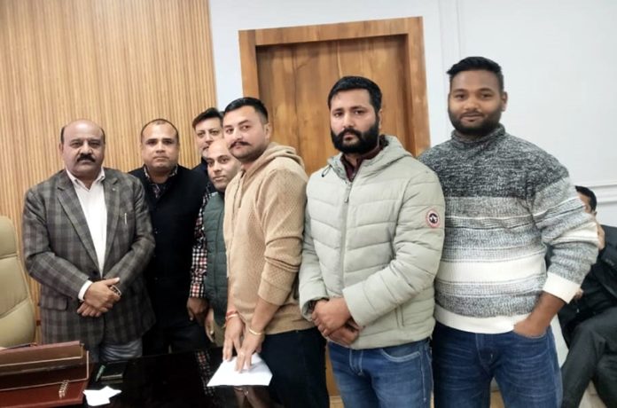 Delegation of NHM employees during meeting with DyCM on Friday.