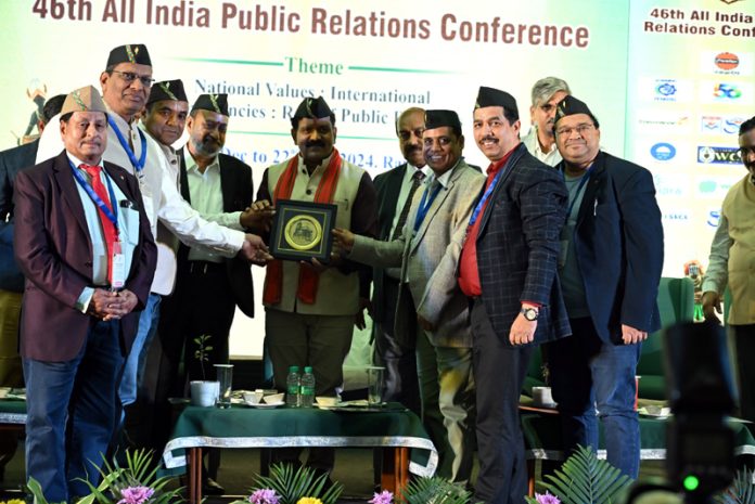 Chhattisgarh Deputy CM Vijay Sharma being honoured during PRSI national convention in Raipur.