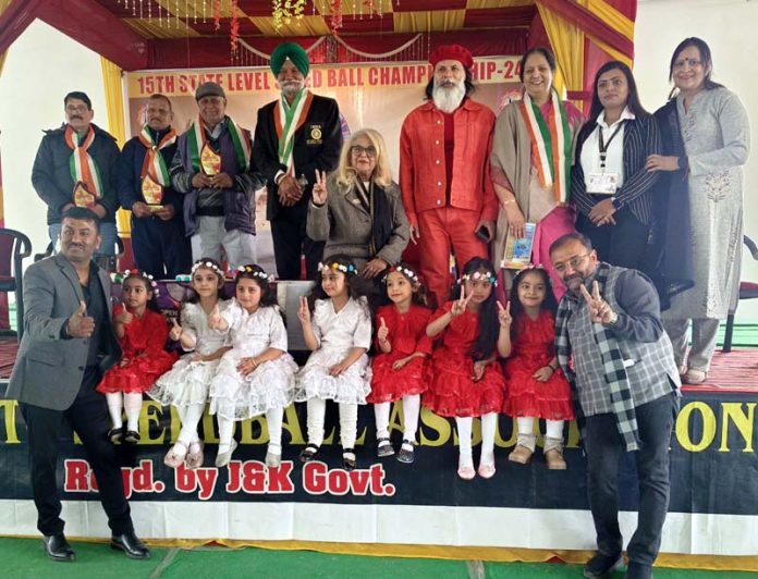 Dignitaries posing along with students during closing ceremony of 15th State Level Speedball Championship.