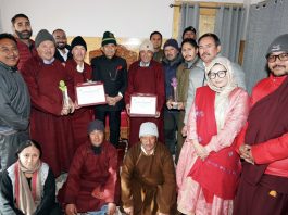 Elected representatives of Khaltse and Sumoor posing with LG Ladakh Brig (Dr) BD Mishra at LG’s secretariat in Leh.