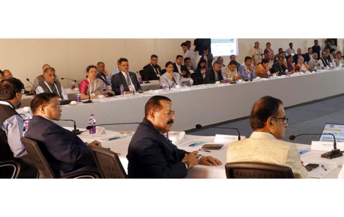 Union Minister Dr. Jitendra Singh, flanked by Member NITI Aayog Dr V.K. Saraswat and Principal Scientific Advisor to Govt Prof Ajay Sood, addressing the Institutional Leaders' Round Table on the sidelines of India International Science Festival (IISF) 2024, at Guwahati.