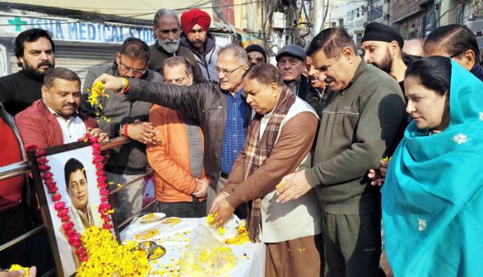 Jammu and Kashmir BJP president, Sat Sharma with BJP leaders paying tribute to former MLA Rajesh Gupta on his Birth Anniversary in Jammu on Sunday.