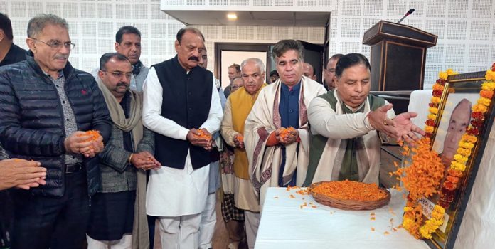 BJP leaders paying floral tribute to former MLA and party leader Ch. Piara Singh on Saturday.