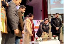 Education Minister Sakina Itoo inaugurating the Sonzal Festival at Kashmir University Hazratbal, Srinagar on Thursday. -Excelsior/Shakeel