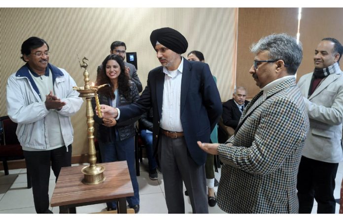 Commissioner Secretary I&C Vikramjit Singh inaugurating capacity building programme.