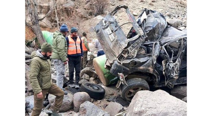 A vehicle badly damaged in accident at Kargil on Tuesday. —Excelsior/Basharat Ladakhi