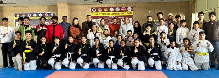 Players posing along with dignitaries for a group photograph.