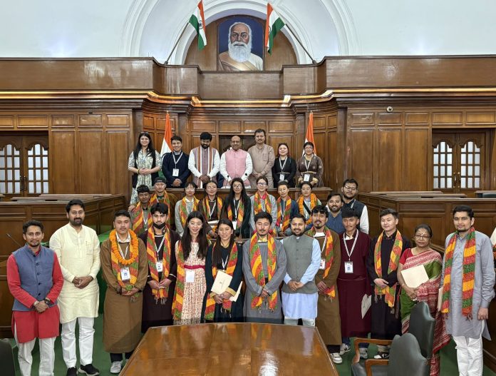 Students From Ladakh Visit Delhi Assembly, Interact With Speaker On Digital Governance