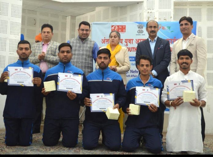 Students posing with their certificates alongside dignitaries during concluding ceremony of the Interstate Youth Exchange Program. Students posing with their certificates alongside dignitaries during concluding ceremony of the Interstate Youth Exchange Program.
