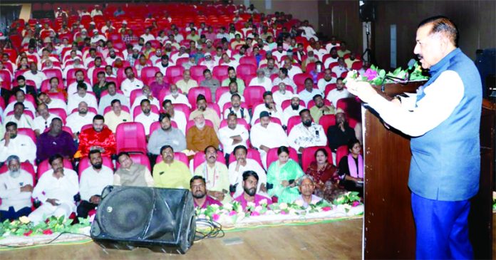 Union Minister Dr. Jitendra Singh addressing Intellectuals' meet at Raipur on Thursday.