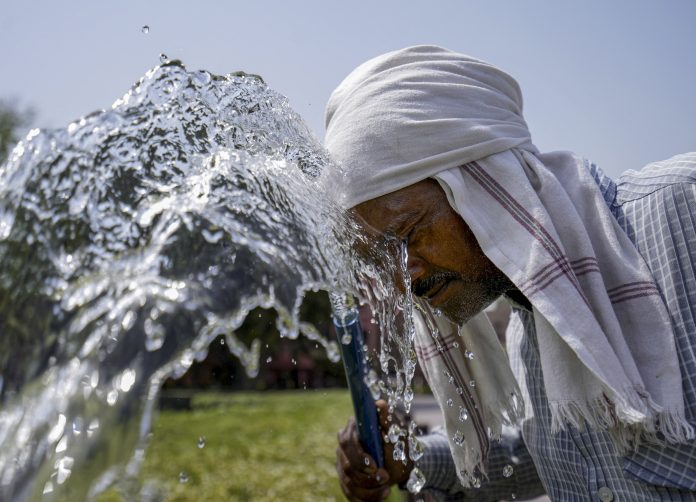 Heatwave Persists In Punjab, Haryana; Bathinda Sizzles At 47.6 C, Sirsa Touches 46.2 C