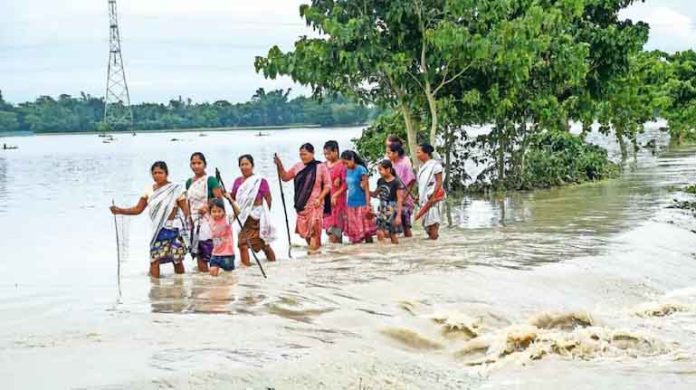 Assam flood situation grim, 7 lakh affected
