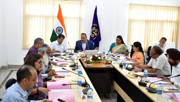 VC CLUJ Prof KS Chandrasekar chairing 4th Syndicate meeting of the University on Friday.