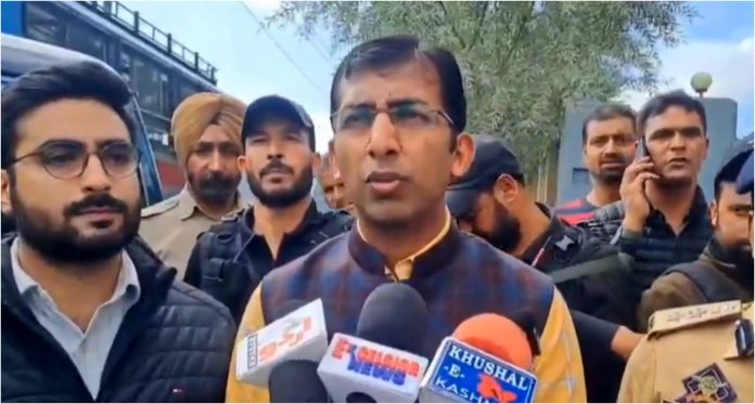 कश्मीर में आवश्यक वस्तुओं की कोई कमी नहीं, पर्याप्त आपूर्ति उपलब्ध: डिव कॉम कश्मीर